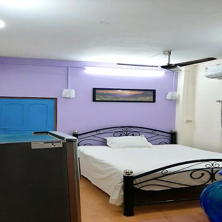 Den-Vennel Guest House Calcutta Extérieur photo